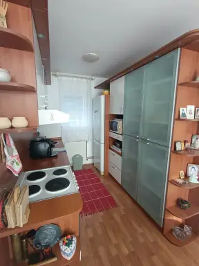Kuća 100 m², Glušci, Bogatić, fotografija 6