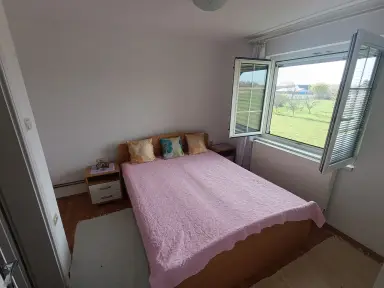 Kuća 100 m², Glušci, Bogatić, fotografija 8