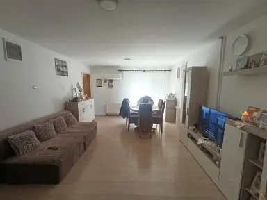 Kuća 255 m² + plac 200 m², Gradske lokacije, Šabac, fotografija 2