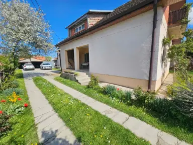 Kuća 210 m² + plac 340 m² – Živinarnik, Šabac