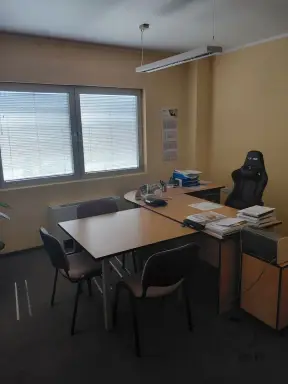 Poslovna zgrada 1480 m² – Majur, Šabac