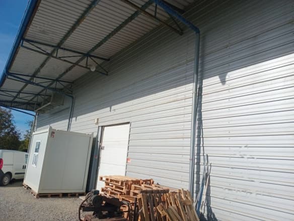 Poslovna zgrada 1930 m², Majur, Šabac