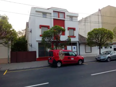 Poslovno stambeni objekat u centru
