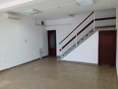 Poslovno stambeni objekat u centru