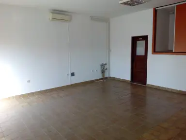 Poslovno stambeni objekat u centru
