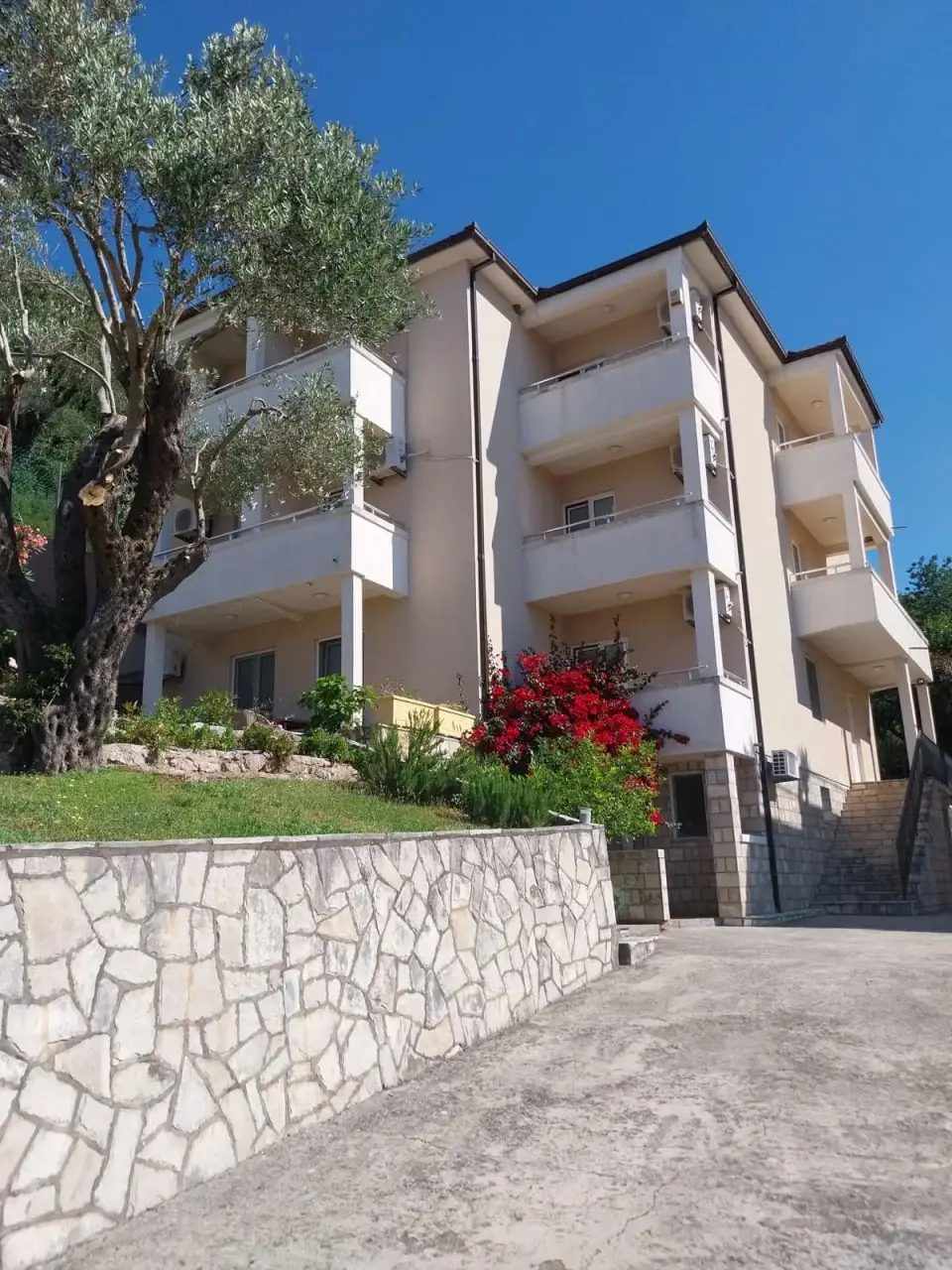Kuća u Crnoj Gori – mesto Buljarice