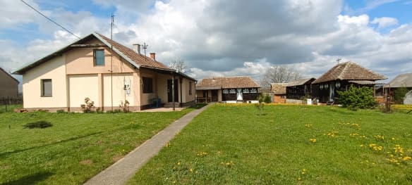 Kuća 85 m² + plac 25700 m², Pejinović, Vladimirci