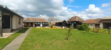 Kuća 85 m² + plac 25700 m² – Pejinović, Vladimirci