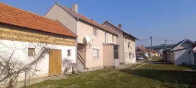 Dve kuće 273 m² + plac 2138 m² – Štitar, Šabac