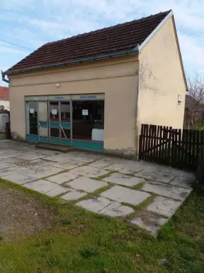 Poslovni prostor 86 m² + plac 2199 m² – Badovinci, Bogatić