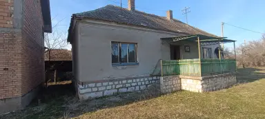 Dve kuće 274 m² + plac 12000 m² – Zablaće, Šabac