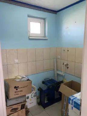 Poslovni objekat 212 m² + plac 1873 m² – Hrtkovci, Ruma