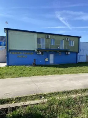 Poslovni objekat 212 m² + plac 1873 m² – Hrtkovci, Ruma