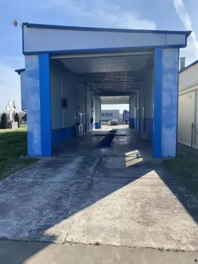 Poslovni objekat 212 m² + plac 1873 m² – Hrtkovci, Ruma