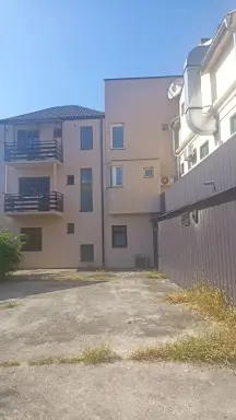 Stambeno-poslovna zgrada 132 m² – Živinarnik, Šabac