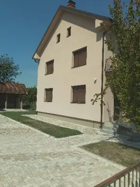 Kuća, plac 715 m² – Lešnica, Loznica