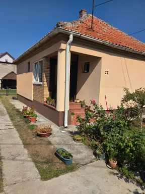 Kuća 81 m² + plac 253 m², Centar, Šabac, fotografija 1