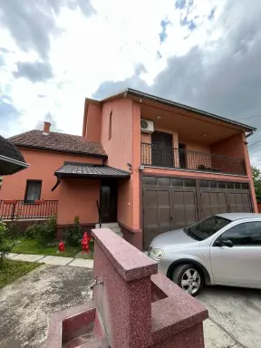 Kuća 222 m² + plac 1200 m² – Kasarske Livade, Šabac