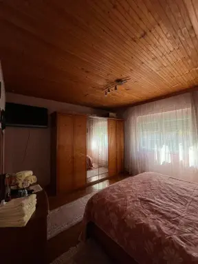 Dve kuće 335 m² + plac 420 m² – Kamenjak, Šabac