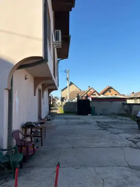 Kuća 220 m² + plac 1000 m² – Pocerski Pričinović, Šabac