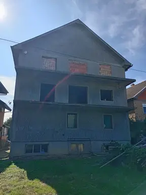 Kuća 699 m² – Trijangla, Šabac