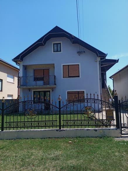 Kuća 210 m², Šipurske livade, Šabac
