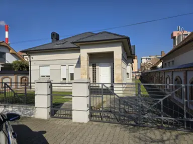 Kuća 216 m² – Živinarnik, Šabac