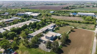 Nekretnina 1068 m² – Zemun Polje, Beograd